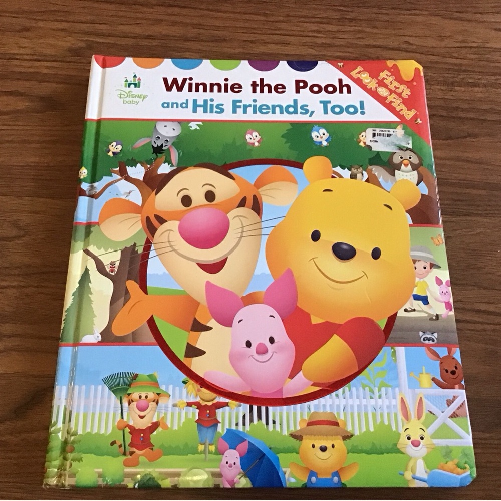 Disney Winnie the Pooh and His Friends Look and Find Book